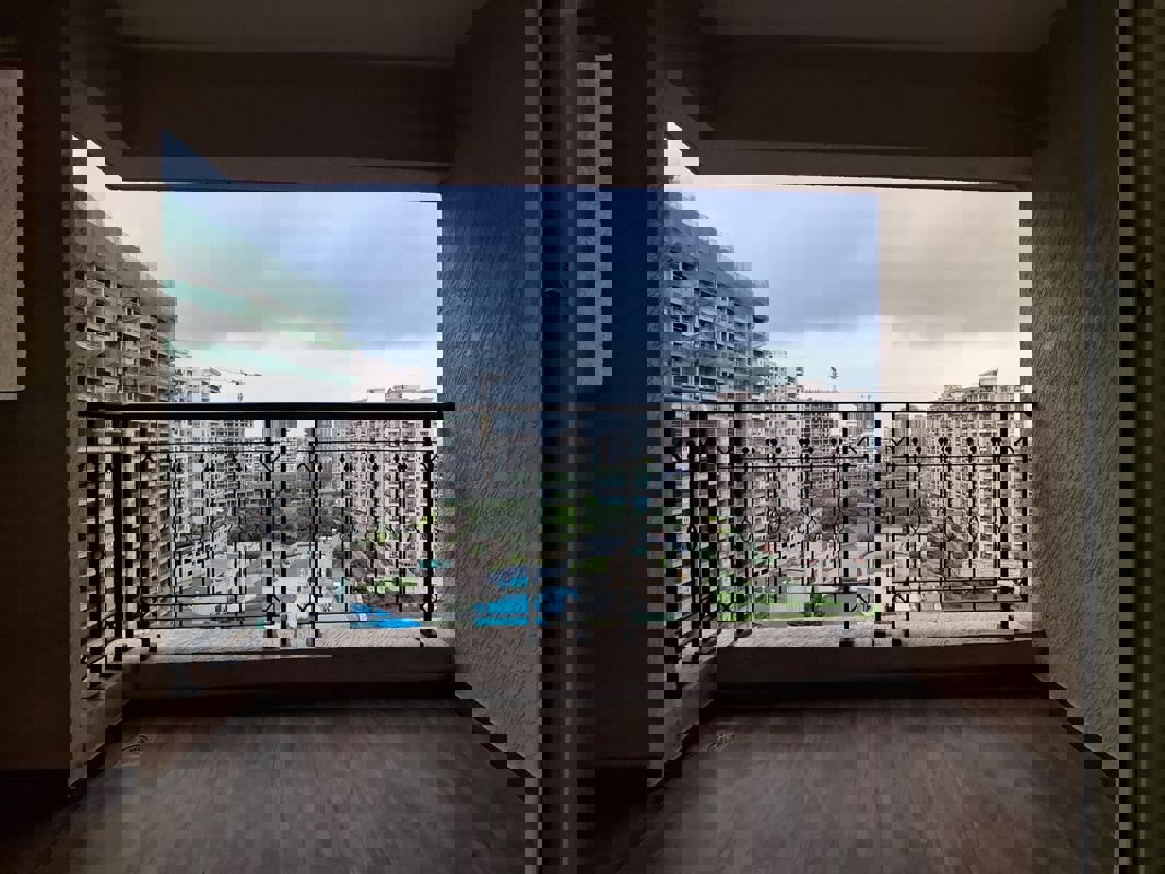 2 BHK + Extra Room Apartment For Rent in K Raheja Reserve