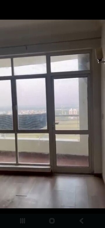 Room in 3 BHK Apartment at Raheja Vedaanta, Sector 108 – for Rent