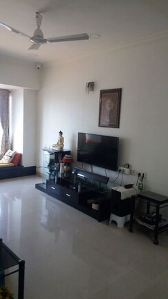 2 BHK Apartment For Rent in K Raheja Palm Spring