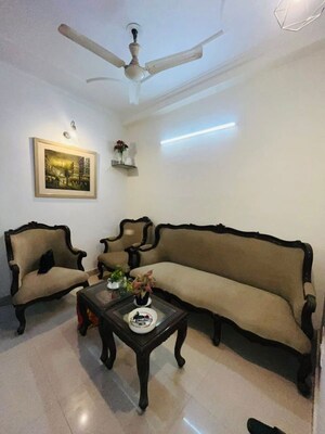 2 BHK Builder Floor For Rent in Saket
