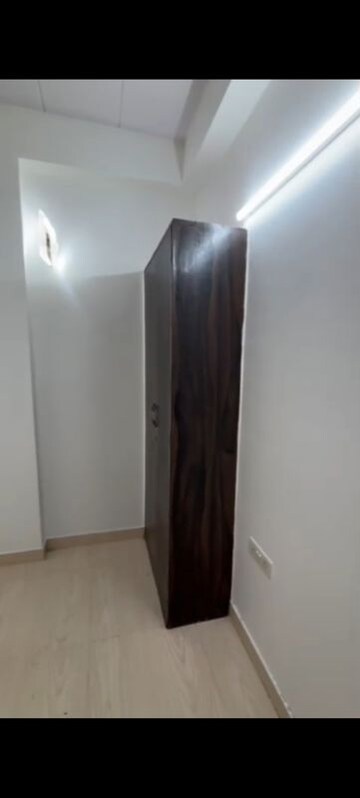 Furnished Amenities in 3 BHK Builder Floor at Vaishali Sector 4 – for Sale