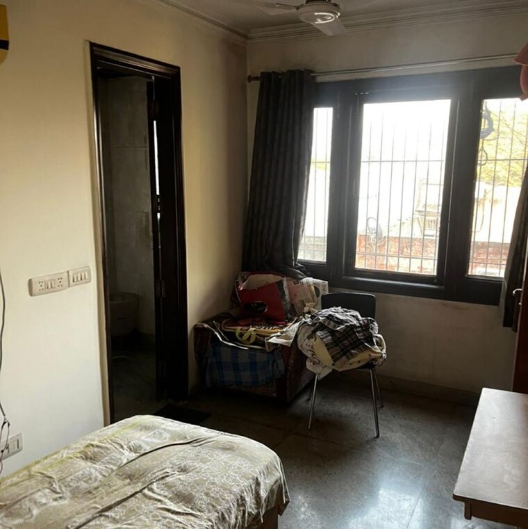 Living Room, vasant vihar 4 Bedroom 400 Sq.Ft. Builder Floor In Vasant Vihar Delhi 9729998