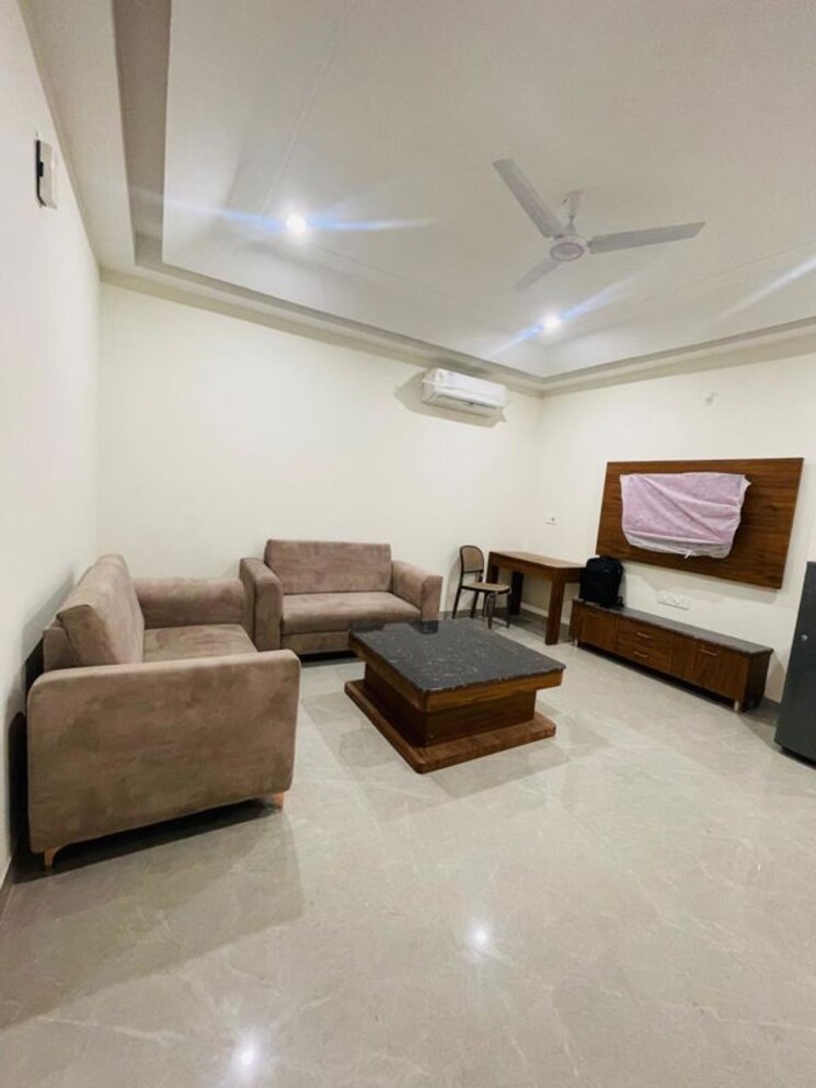 Living Room, sector 39 1 Bedroom 750 Sq.Ft. Builder Floor In Sector 39 Gurgaon 9730019