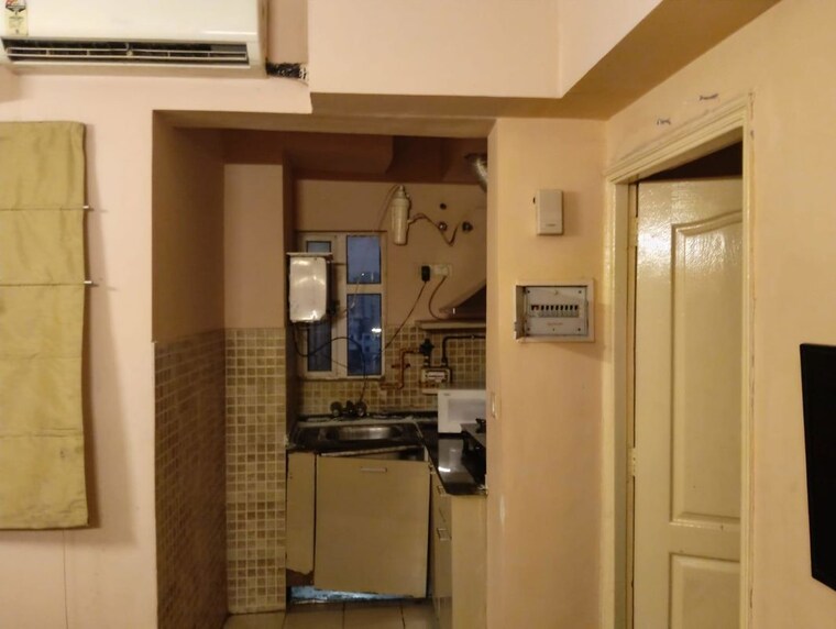 Kitchen, paras-tierea 1 Bedroom 495 Sq.Ft. Apartment In Sector 137 Noida 9729941
