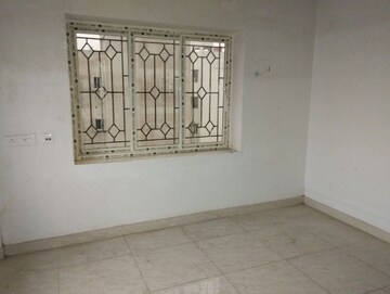 Room in 2 BHK Apartment at Stand Alone, New Town Action Area ii – for Sale