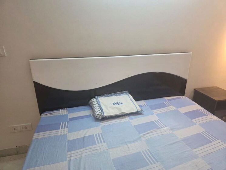 Master Bedroom, green park 3 Bedroom 1800 Sq.Ft. Builder Floor In Green Park Delhi 9730057