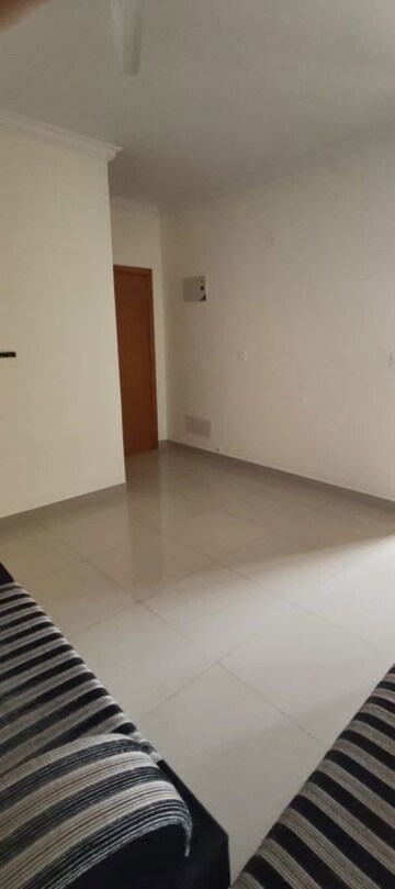 Hall in 2 BHK Apartment at Bendre Nagar – for Rent