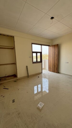 Room in 2 BHK Builder Floor at Chattarpur – for Rent