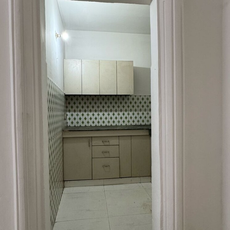 Bathroom, chattarpur 2 Bedroom 850 Sq.Ft. Builder Floor In Chattarpur Delhi 9730071