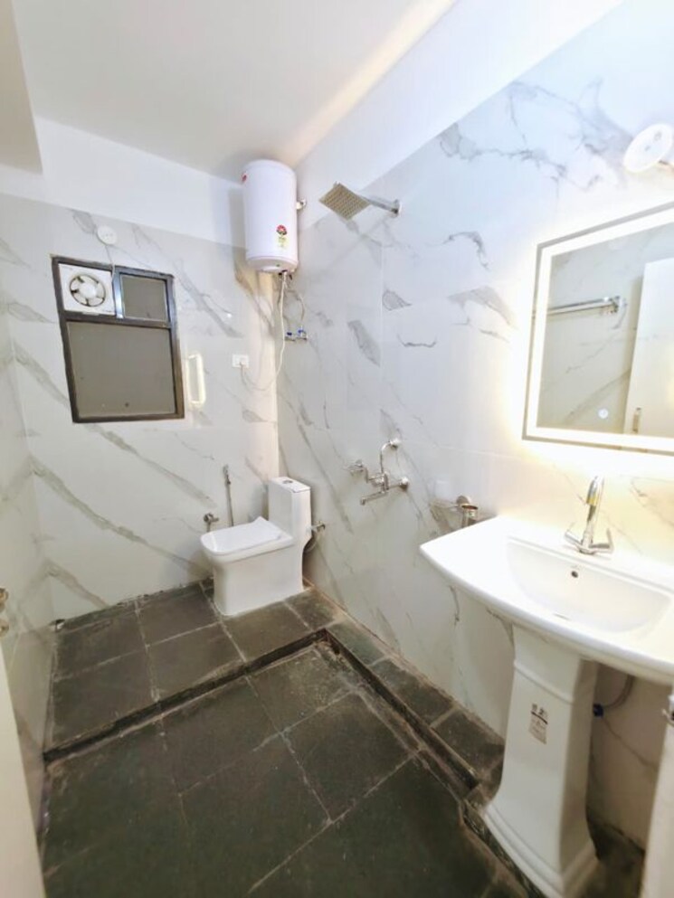 Bathroom, sector 46 1 Bedroom 720 Sq.Ft. Builder Floor In Sector 46 Gurgaon 9730075