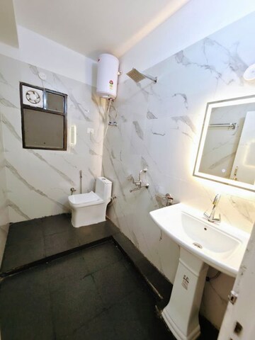 Master Bedroom in 1 BHK Builder Floor at Sector 46 – for Rent