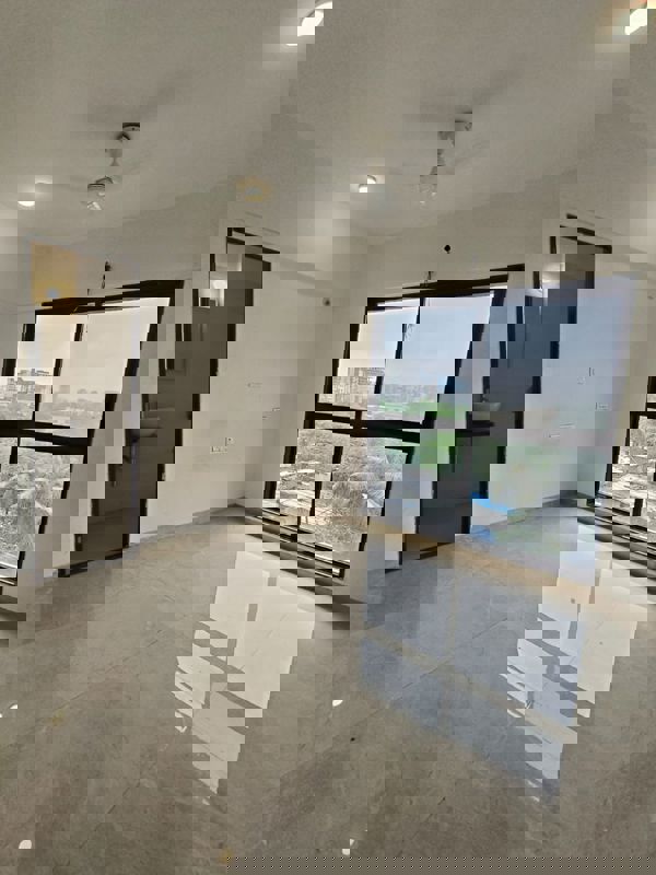 1 BHK 350 Sq.Ft. Apartment in Platinum Life