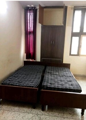 1 RK Apartment For Rent in Varun Enclave, Sector 28