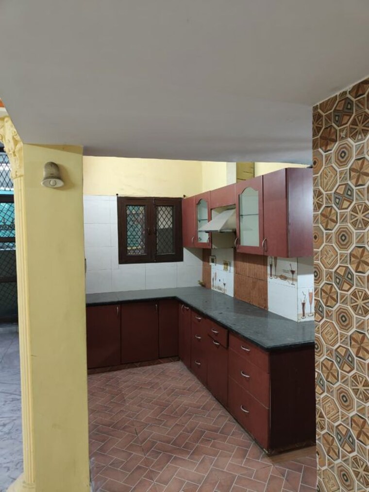 Kitchen, varun-enclave 1 RK 300 Sq.Ft. Apartment In Sector 28 Noida 9730085