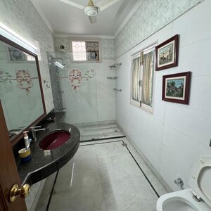 Parking in 5 BHK Independent House at Palam Vihar Residents Association, Palam Vihar – for Sale