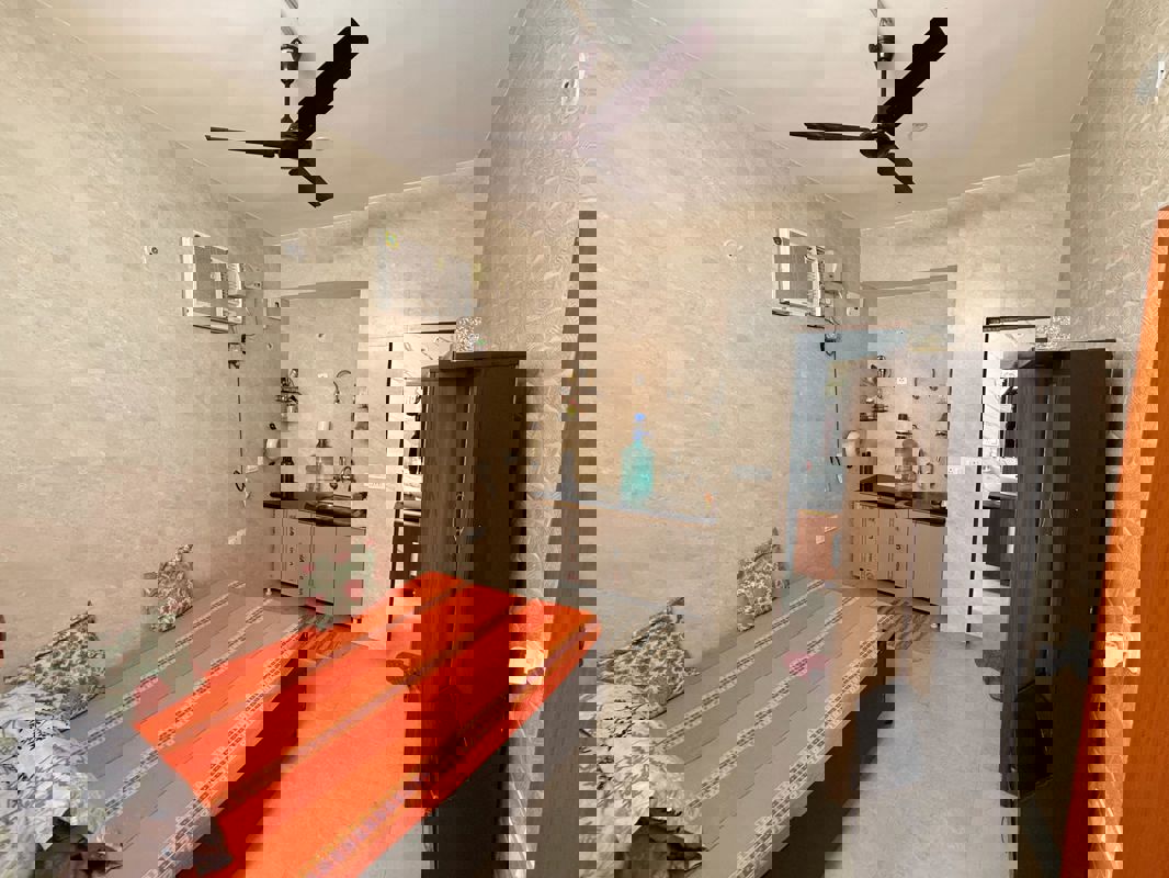 Studio+ Extra Room Apartment For Rent in RWA Apartments Sector 29