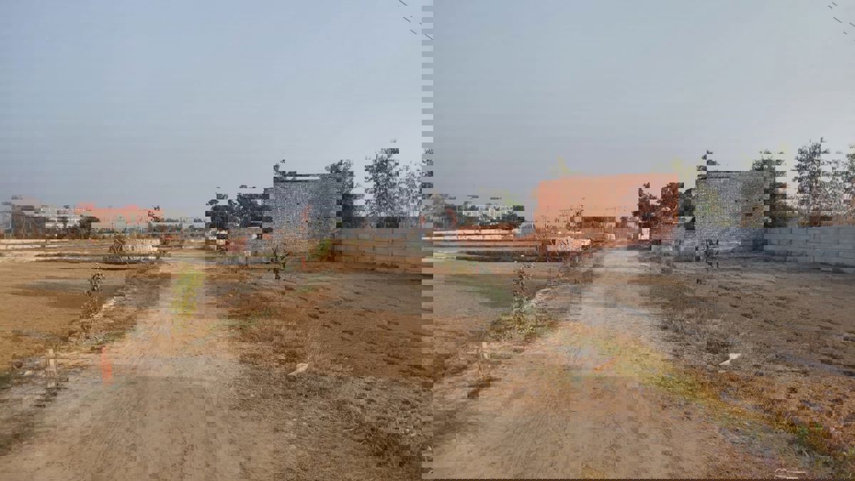 Plot For Sale in Ajhai Khurd