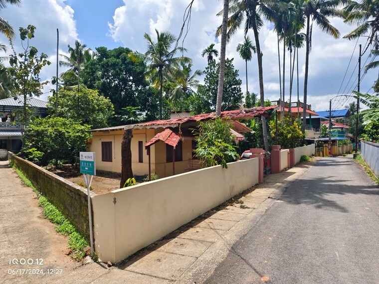 undefined, villadam  5880 Sq.Ft. Plot In Villadam Thrissur 9730159