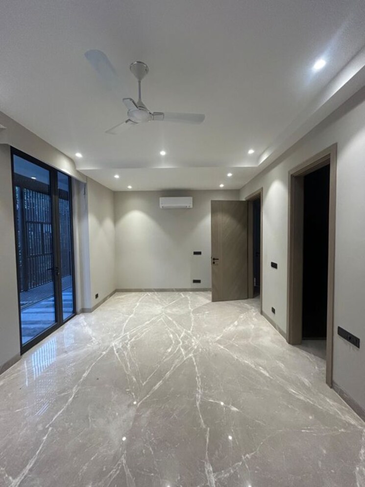 undefined, gulmohar park 4 Bedroom 500 Sq.Yd. Builder Floor In Gulmohar Park Delhi 9730215