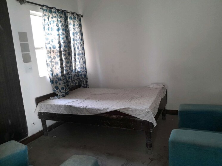 Bedroom, paras-tierea 3 Bedroom 1265 Sq.Ft. Apartment In Sector 137 Noida 9730227