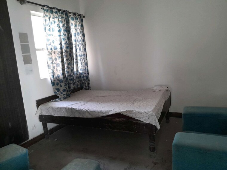 Bedroom, paras-tierea 3 Bedroom 1265 Sq.Ft. Apartment In Sector 137 Noida 9730227