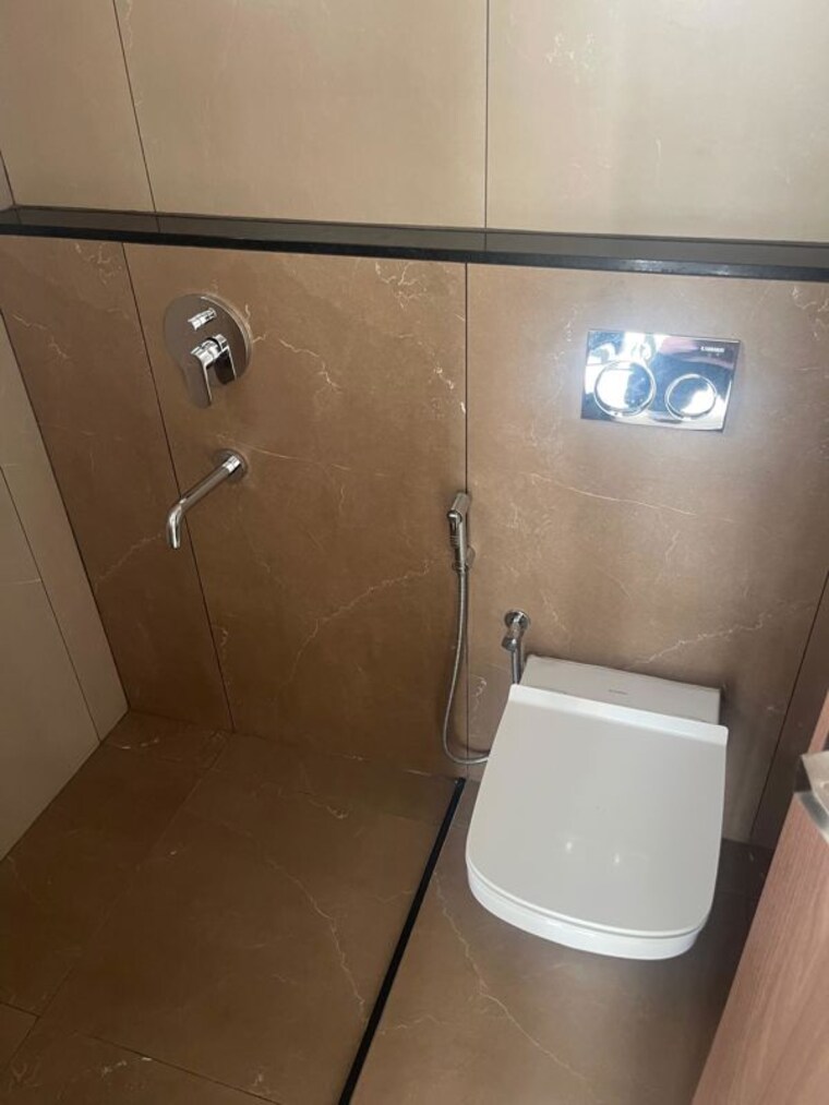 Bathroom, patturaickal 3 Bedroom 1500 Sq.Ft. Apartment In Patturaickal Thrissur 9730235