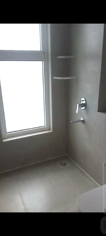 Room in 3 BHK Apartment at Tata Serein, Pokhran Road No Two – for Rent