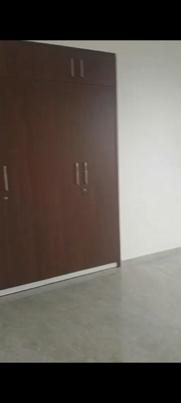 Room in 3 BHK Apartment at Tata Serein, Pokhran Road No Two – for Rent