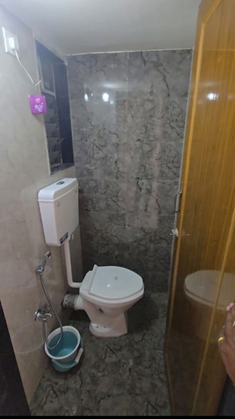 Bathroom, sagar-chs-kurla-west 1 Bedroom 305 Sq.Ft. Apartment In Kurla West Mumbai 9730265