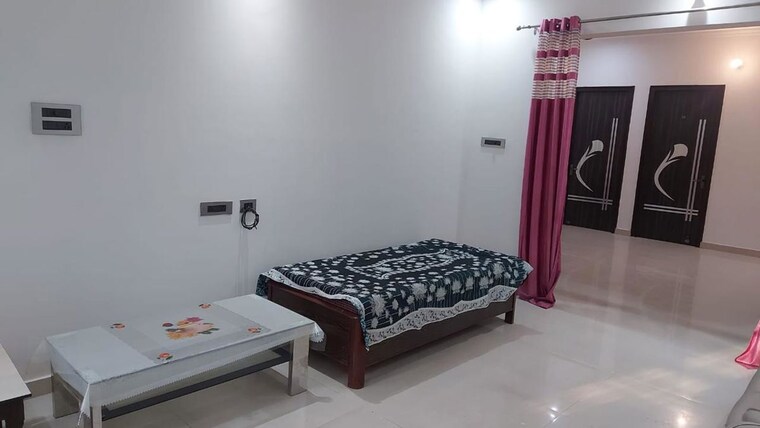 Room, viraj khand Pg For Girls In Viraj Khand 9730270