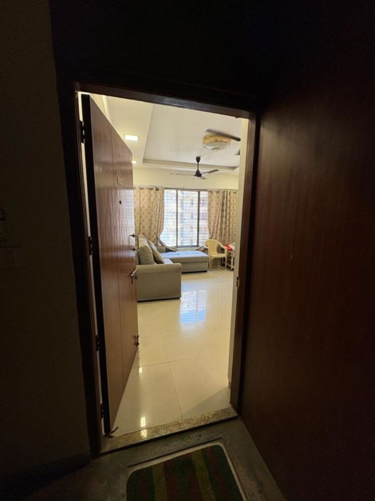 Room, yashraaj-park 2 Bedroom 800 Sq.Ft. Apartment In Ghodbunder Road Thane 9730281