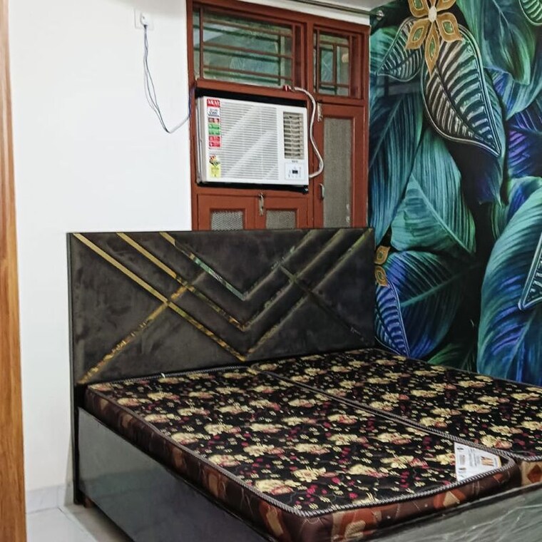 Bedroom, nawada 3 Bedroom 100 Sq.Yd. Builder Floor In Nawada Delhi 9728028