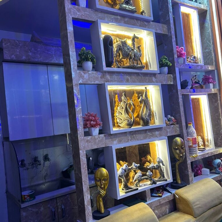 Room, dwarka mor 2 Bedroom 55 Sq.Yd. Builder Floor In Dwarka Mor Delhi 9727615