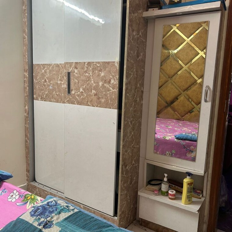 Room, dwarka mor 2 Bedroom 55 Sq.Yd. Builder Floor In Dwarka Mor Delhi 9727615