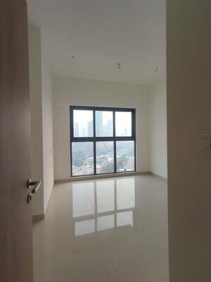 Room in 2 BHK Apartment at Lodha Vista, Lower Parel – for Rent