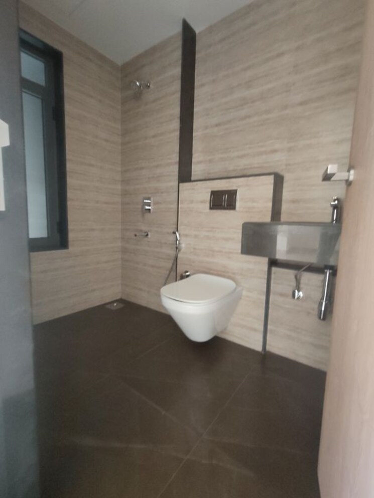 Bathroom, lodha-vista 2 Bedroom 750 Sq.Ft. Apartment In Lower Parel Mumbai 9730306