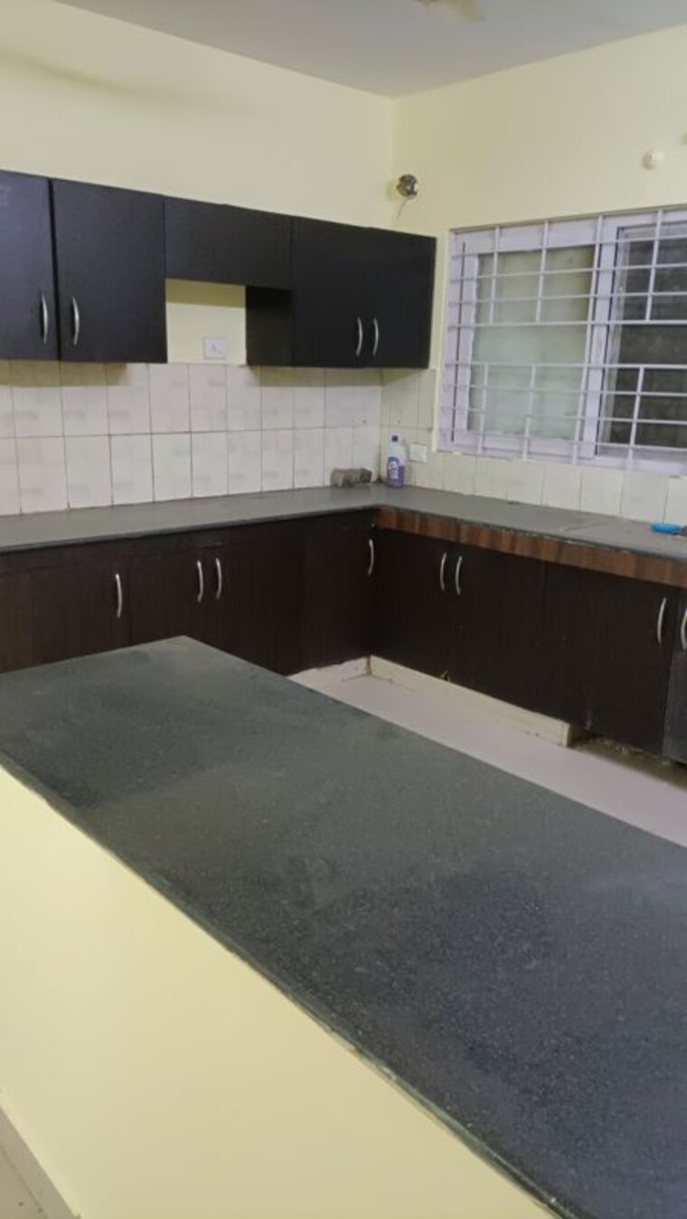 Kitchen, gomti nagar 3 Bedroom 1600 Sq.Ft. Apartment In Gomti Nagar Lucknow 9730308