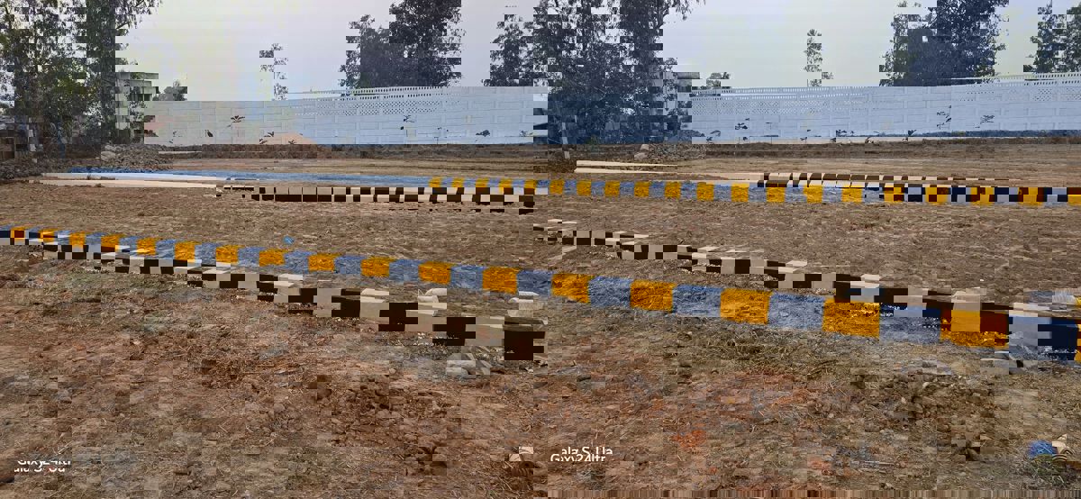 Plot For Sale in Garden Ganj 