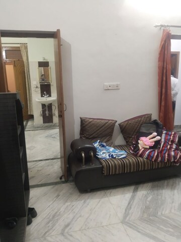 Bedroom in 1.5 BHK Builder Floor at Gomti Nagar – for Rent