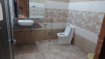 Bathroom in  Pg at Vineet Khand – for Rent