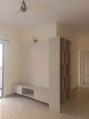 Room in 2 BHK Apartment at Thanisandra – for Rent