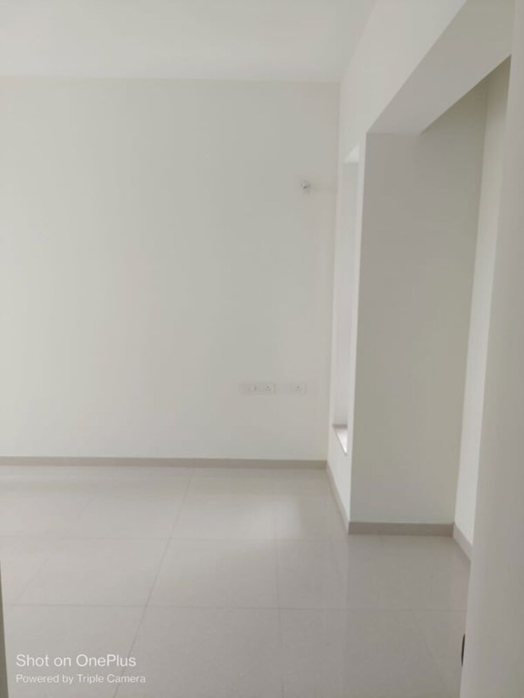 Room, kalpataru-paramount-a 2 Bedroom 900 Sq.Ft. Apartment In Kapur Bawdi Thane 9730336