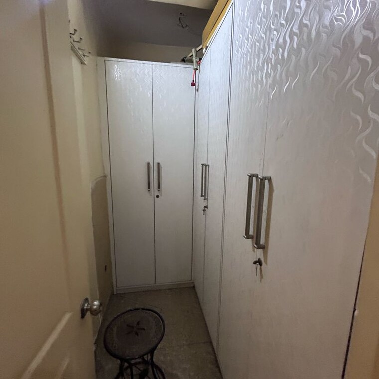 Bathroom, paras-tierea 3.5 Bedroom 1900 Sq.Ft. Apartment In Sector 137 Noida 9730349