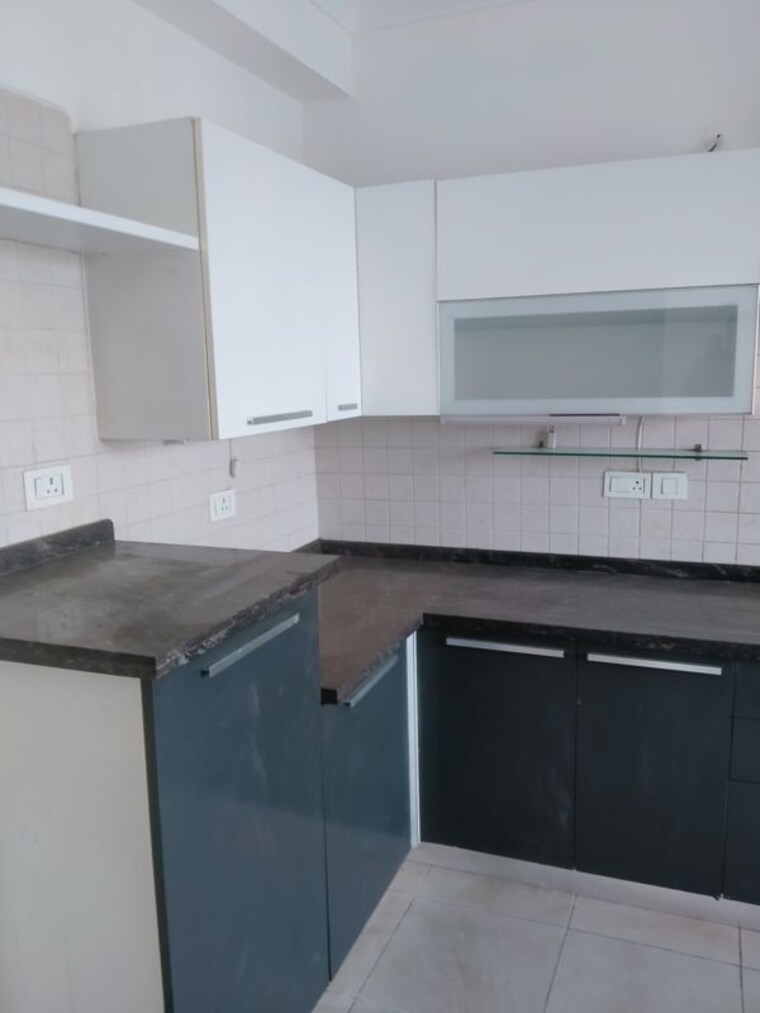 Kitchen, dlf-the-summit 4 Bedroom 3300 Sq.Ft. Apartment In Dlf Phase V Gurgaon 9730364