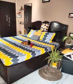 Room in  Pg at Vineet Khand – for Rent