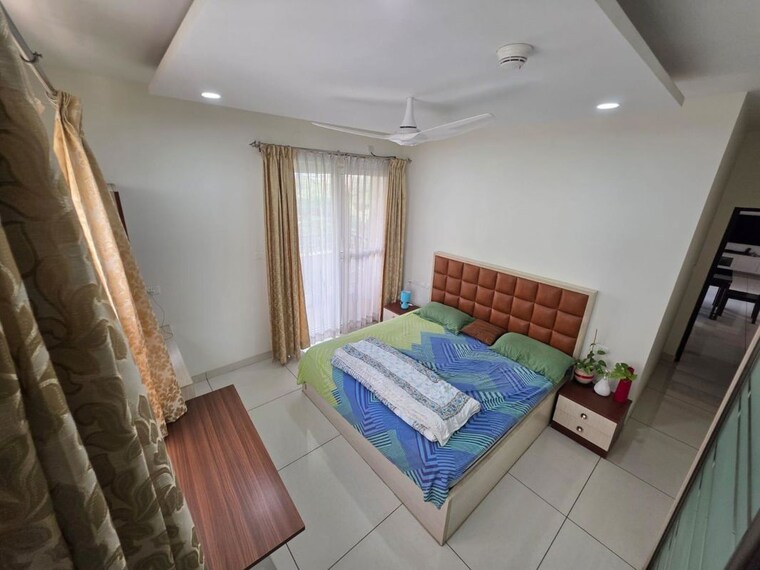 Bedroom, prestige-lakeside-habitat 3 Bedroom 1697 Sq.Ft. Apartment In Varthur Bangalore 9730408