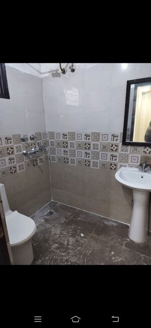 Team Area in 2 BHK Builder Floor at Dhakoli – for Rent