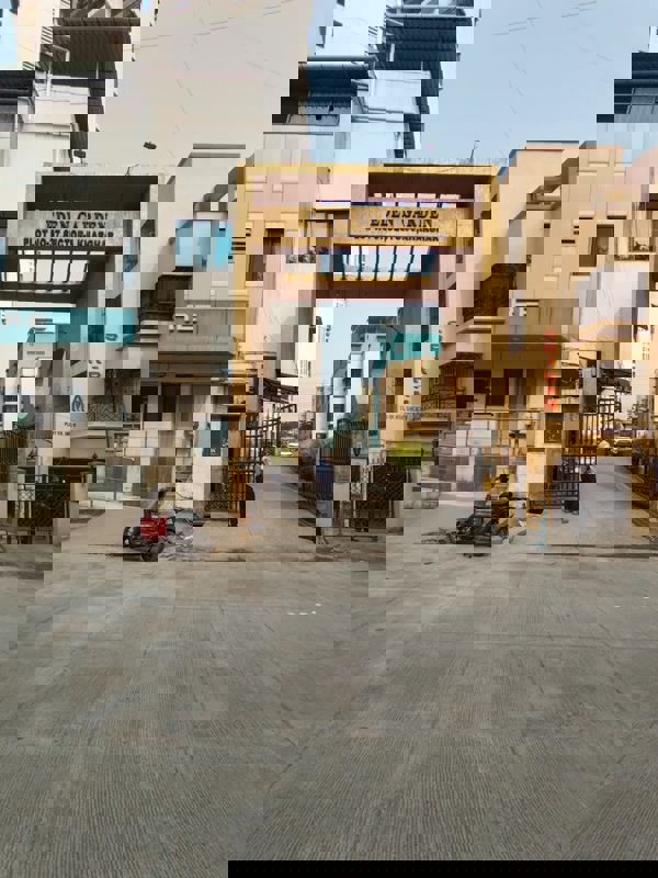 2 BHK + Pooja Room 1200 Sq.Ft. Apartment in Kamdhenu Commerz