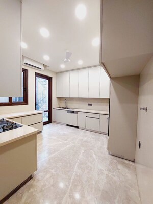 Room in 3 BHK Builder Floor at East Of Kailash – for Sale