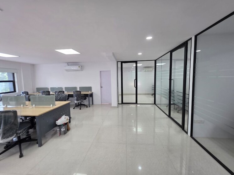  Parking, madhapur Commercial Office Space 2200 Sq.Ft. In Madhapur Hyderabad 9730483